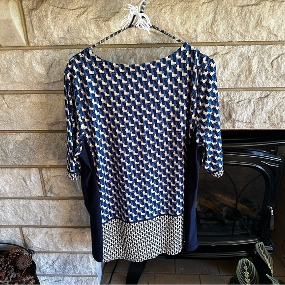 Christopher & Banks blue geometric short sleeve blouse large - Picture 7 of 9